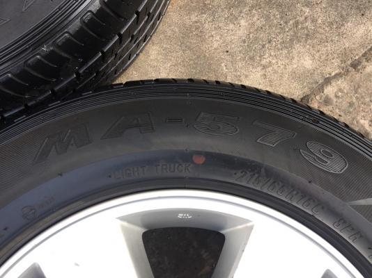 ล้อแม็ก Toyota Vigo Champ ขอบ 16 พร้อมยาง 215-65-16 ปลายปี 16 แม็กสภาพดี ดอกยางหนา