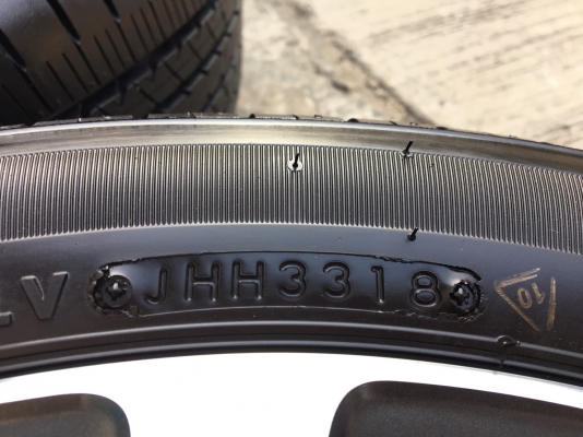 ล้อแม็กป้ายแดง Toyota Sienta รุ่นท๊อป ขอบ 16 พร้อมยางป้ายแดง Bridgestone 195-50-16 ปี 18 แม็กสวยกริ๊ป ตุ่มเด้ง มีเส้นสี