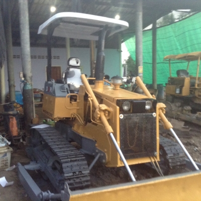 ขายรถแทร็กเตอร์D2-7 รถพร้อมใช้งาน ใบแทร็กเต็ม เครื่องดี ช่วงล่างดี ราคาต่อรองคุยกันได้ หรือจะใส่ใบ70 ราคา349000 โทร0616613023แพรว