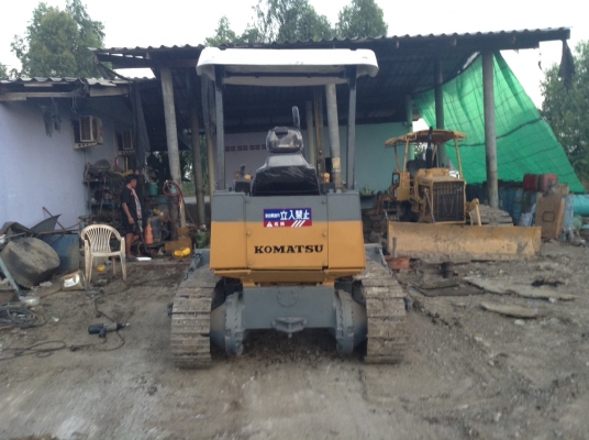 ขายรถแทร็กเตอร์D2-7 รถพร้อมใช้งาน ใบแทร็กเต็ม เครื่องดี ช่วงล่างดี ราคาต่อรองคุยกันได้ หรือจะใส่ใบ70 ราคา349000 โทร0616613023แพรว