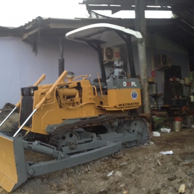 ขายรถแทร็กเตอร์D2-7 รถพร้อมใช้งาน ใบแทร็กเต็ม เครื่องดี ช่วงล่างดี ราคาต่อรองคุยกันได้ หรือจะใส่ใบ70 ราคา349000 โทร0616613023แพรว