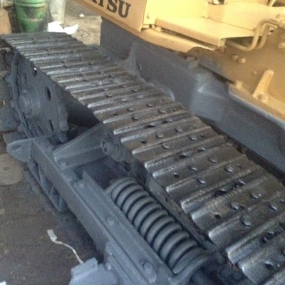 ขายรถแทร็กเตอร์D2-7 รถพร้อมใช้งาน ใบแทร็กเต็ม เครื่องดี ช่วงล่างดี ราคาต่อรองคุยกันได้ หรือจะใส่ใบ70 ราคา349000 โทร0616613023แพรว