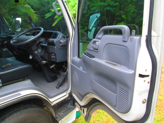 ISUZU NPR 135 ตาเพชร กระบะยาว 5เมตรLPGจากโรงงานมือเดียว