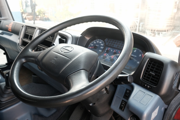 หัวเก๋ง HINO MEGA