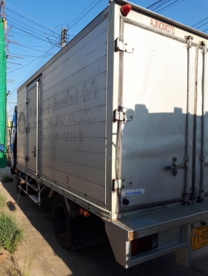 ต้องการขายรถ 6ล้อ NPR (ตู้เย็น)