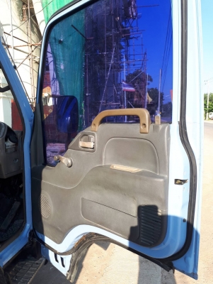 ต้องการขายรถ 6ล้อ NPR (ตู้เย็น)