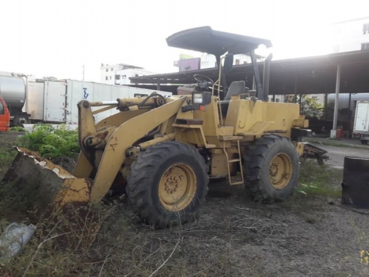 CAT 910 E