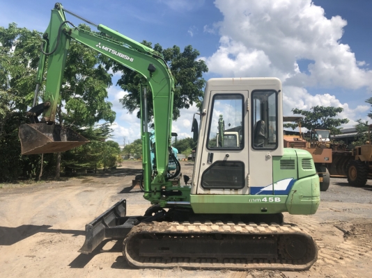 ขาย รถแม็คโคร MITSUBISHI MM45B (บุ้งกี๋ 2 ใบ) พร้อมใช้งาน นำเข้าเองจากประเทศญี่ปุ่น ติดต่อ 063-9316985 ID LINE : 0639316985 ครับ