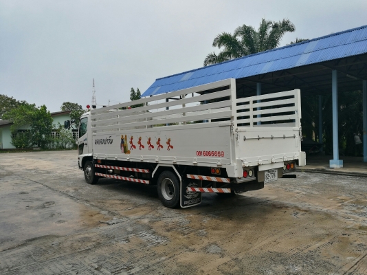 รถบรรทุก 6 ล้อ ยี่ห้อฮีโน่ รุ่น FC3JJE รหัสเครื่อง JO7C-D ขนาด 165 แรงม้า พื้นกระบะปูสเตนเลสทั้งหมด 
