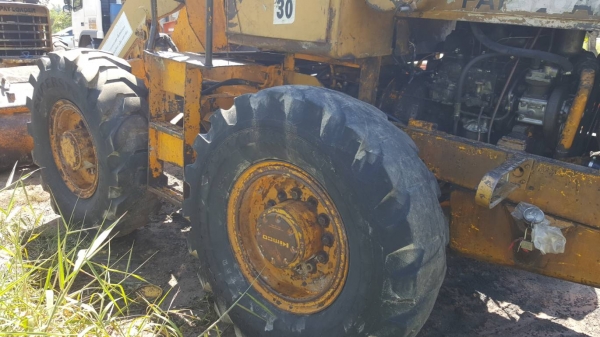 ขาย รถตัก KOMATSU JH30B รถใช้งานได้ปกติ