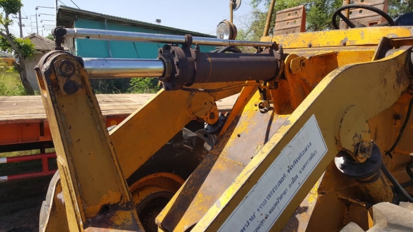 ขาย รถตัก KOMATSU JH30B รถใช้งานได้ปกติ