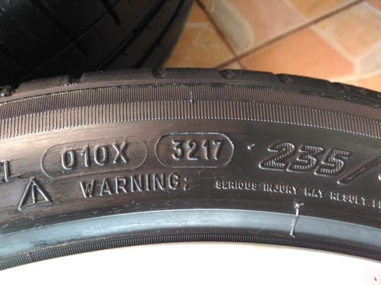 ล้อแม็ก Honda Accord G9 ขอบ 18 พร้อมยาง Michelin Pilot Sport3  235 45 18 ผลิตปี 2017 สภาพโดยรวมสวยทั้งล้อทั้งยาง ขายถูกๆ ทั้งชุด 25900.- *** ใส่ฟรี รับเทิร์น รับบัตรเครดิตทุกธนาคาร ส่งทั่วไทย