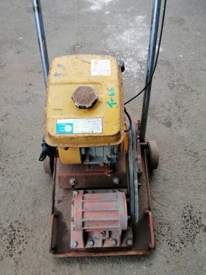 เครื่องตบดิน ROBIN EY20