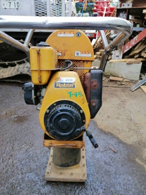 เครื่องตบดิน MEIWA เครื่องยนต์ ROBIN EC10