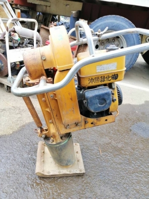 เครื่องตบดิน MEIWA เครื่องยนต์ ROBIN EC10