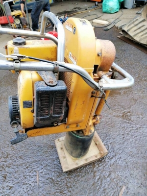 เครื่องตบดิน MEIWA เครื่องยนต์ ROBIN EC10