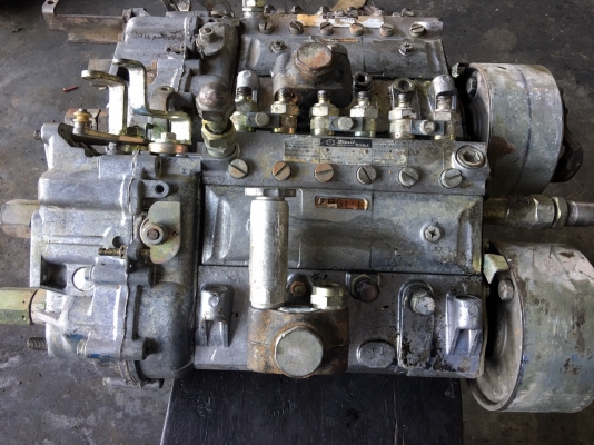 ปั๊มน้ำมันดีเซล  6bg1   ตัวละ 8000