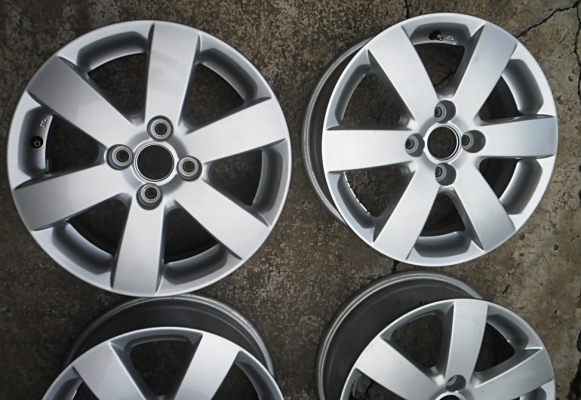 แม็กเอนไกขอบ15 แท้ 4รู100 สภาพดี (4วง 3,000)