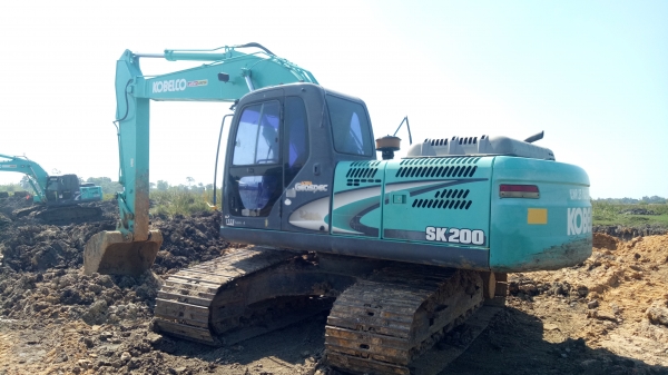 ขายๆๆYN11 SUPPER. สภาพสวยมาก 1หมื่นกว่าชม.ตักดินใว่สิบล้ออย่างเดี๋ยวไม่เคยลุยงานหนัก ราคาเบาๆ????1,295,000บาท????เงินสดลดได้ครับ (โทร)???? (line)084-3923995 (/)085-6842587 ดูรถ จ.อุดร