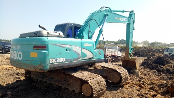 ขายๆๆYN11 SUPPER. สภาพสวยมาก 1หมื่นกว่าชม.ตักดินใว่สิบล้ออย่างเดี๋ยวไม่เคยลุยงานหนัก ราคาเบาๆ????1,295,000บาท????เงินสดลดได้ครับ (โทร)???? (line)084-3923995 (/)085-6842587 ดูรถ จ.อุดร