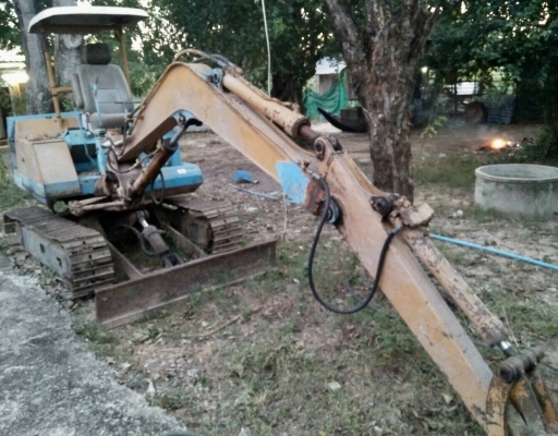 KOMATSU PC 30-5 รถสภาพดีใช้งานได้เลยครับ เครื่องเดิมปั๊มเดิมๆ ช่วงล่างแน่นดี เอกสารสัญญาซื้อขาย ราคาต่อรองได้ครับ