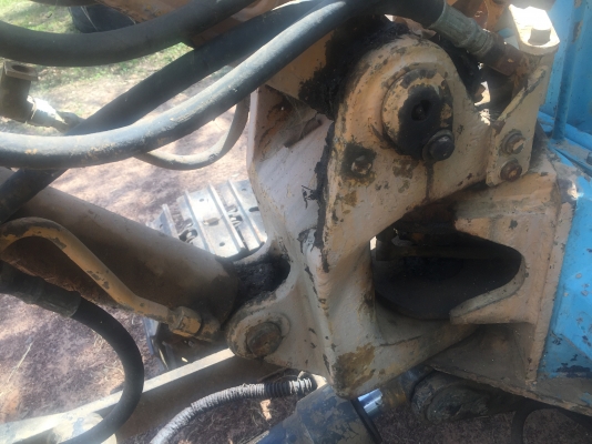 KOMATSU PC 30-5 รถสภาพดีใช้งานได้เลยครับ เครื่องเดิมปั๊มเดิมๆ ช่วงล่างแน่นดี เอกสารสัญญาซื้อขาย ราคาต่อรองได้ครับ