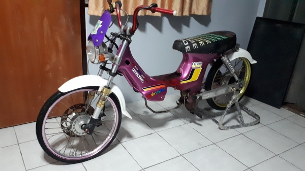 ขายโคลงเข็นชาลี