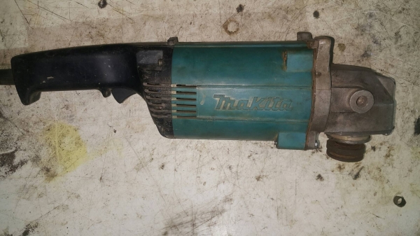 หินเจียร 7 นิ้ว makita 9607 nb แท้ หินเจียร 7 นิ้ว makita 9607 nb แท้