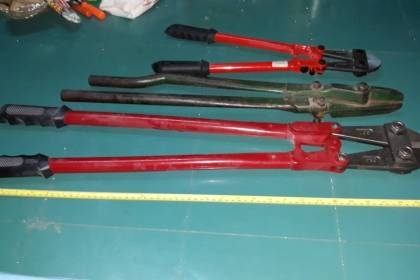 ขายกรรไกรตัดเหล็กทาปาเรียTAPARIA BC-18 MADE IN INDIA. ขายกรรไกรตัดเหล็กทาปาเรียTAPARIA BC-18 MADE IN INDIA.
