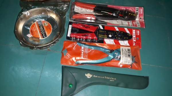 ขายเครื่องมือช่าง1กอง สนใจสอบถามได้ครับ0891786075