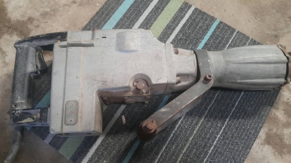 ขายเป็นอะไหล่ makita hm1301 แท้