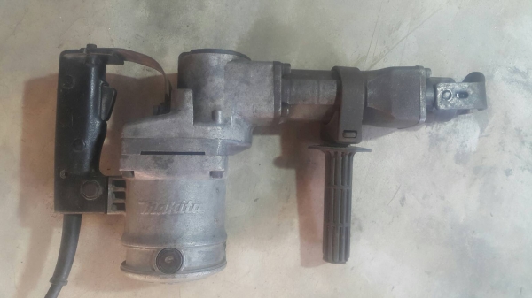 สกัตคอนกรีต makita hm1201 แท้
