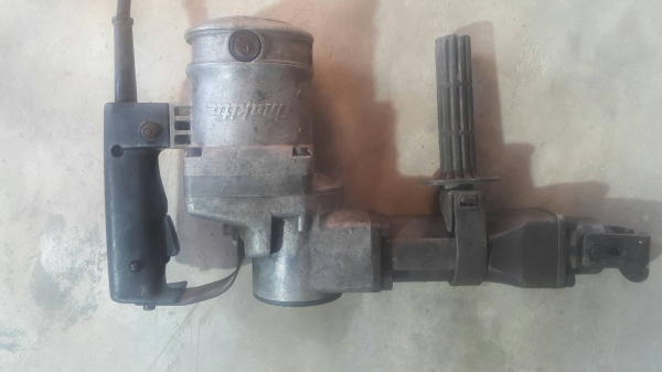 สกัตคอนกรีต makita hm1201 แท้ สกัตคอนกรีต makita hm1201 แท้