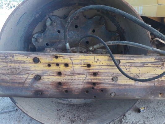 ขายรถบดสั่น VIBROMXC 2000 รุ่น 1102D ขายรถบดสั่น VIBROMXC 2000 รุ่น 1102D