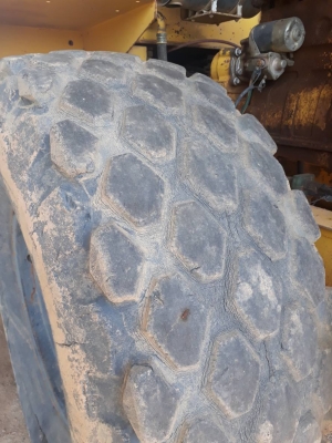 ขายรถบดสั่น VIBROMXC 2000 รุ่น 1102D ขายรถบดสั่น VIBROMXC 2000 รุ่น 1102D