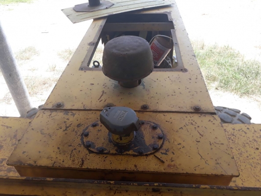 ขายรถบดสั่น VIBROMXC 2000 รุ่น 1102D ขายรถบดสั่น VIBROMXC 2000 รุ่น 1102D