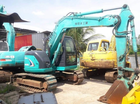 ขายจ้า..KOBELCO SK60SR YT02  เก่านอกแท้  มีลายแย๊ก  พร้อมผานดัน สภาพสภาพสวย พร้อมใช้  โทร  089-3818694  จ๊อย..