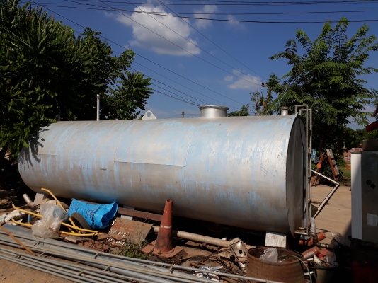 ขายถังน้ำมัน 9,000 ลิตร พร้อมหัวจ่าย 75,000 บาท