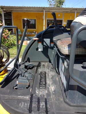 มาใหม่ ถึงไทยแล้วคับ KOMATSU PC 30MR-2 จากญี่ปุ่น 800ชั่วโมง สวยมาก โทร.086-303-9797 กู๋อ๋า