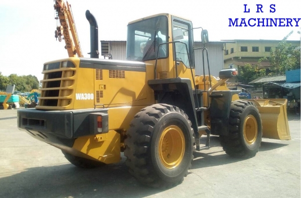 รถตักล้อยาง KOMATSU รุ่น WA 300-3 รถตักล้อยาง KOMATSU รุ่น WA 300-3