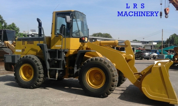 รถตักล้อยาง KOMATSU รุ่น WA 300-3 รถตักล้อยาง KOMATSU รุ่น WA 300-3