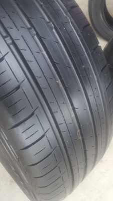 ขายยาง\% 215/55/16 ปี 17 DUNLOP EC300 4 เส้น ขายยาง\% 215/55/16 ปี 17 DUNLOP EC300 4 เส้น