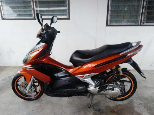 ขายHonda Airblade ปี50 ล้อแม็ก คอมบายเบรค ขายHonda Airblade ปี50 ล้อแม็ก คอมบายเบรค