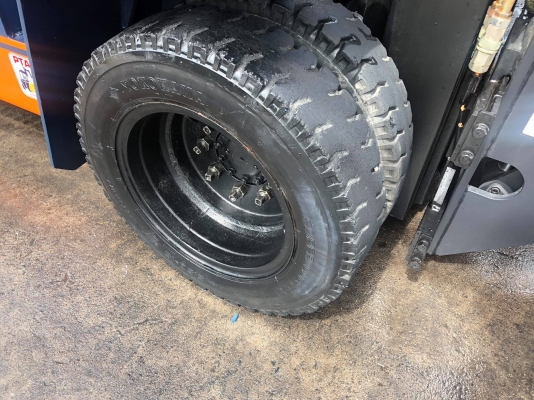 ขายรถตักยางพาราตักทะลายปาล์ม