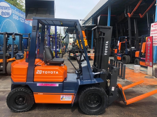 ขายรถตักยางพาราตักทะลายปาล์ม