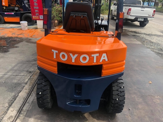 ขายรถตักยางพาราตักทะลายปาล์ม