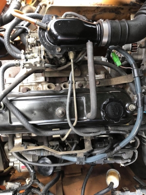 ขายรถตักยางพาราตักทะลายปาล์มยกได้สูง5เมตรงาเทได้ล้อหน้าคู่เกียร์ธรรมดา