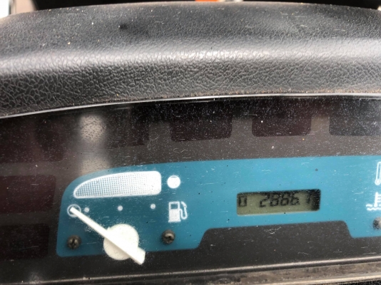 ขายรถตักยางพาราตักทะลายปาล์มยกได้สูง5เมตรงาเทได้ล้อหน้าคู่เกียร์ธรรมดา