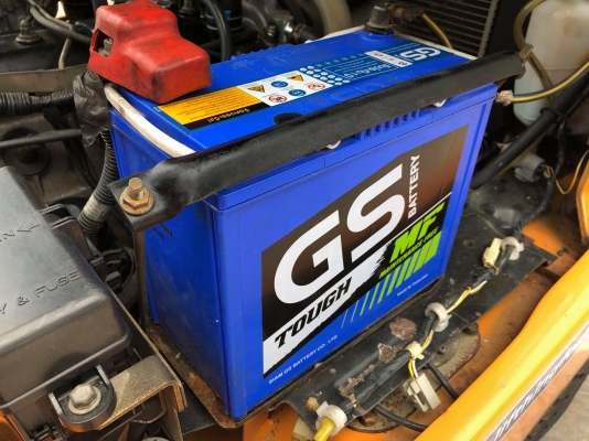 ขายรถตักยางพาราตักทะลายปาล์มยกได้สูง5เมตรงาเทได้ล้อหน้าคู่เกียร์ธรรมดา