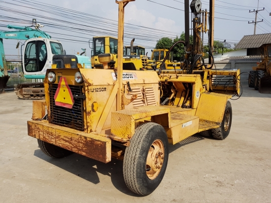 ขายรถตอกพื้นคอนกรีต ยีห้อ ARROW HJ1250 นำเข้าจาก USA แท้ 100\% สภาพสวย ไม่เคยใช้งานในไทย ขายรถตอกพื้นคอนกรีต ยีห้อ ARROW HJ1250 นำเข้าจาก USA แท้ 100\% สภาพสวย ไม่เคยใช้งานในไทย